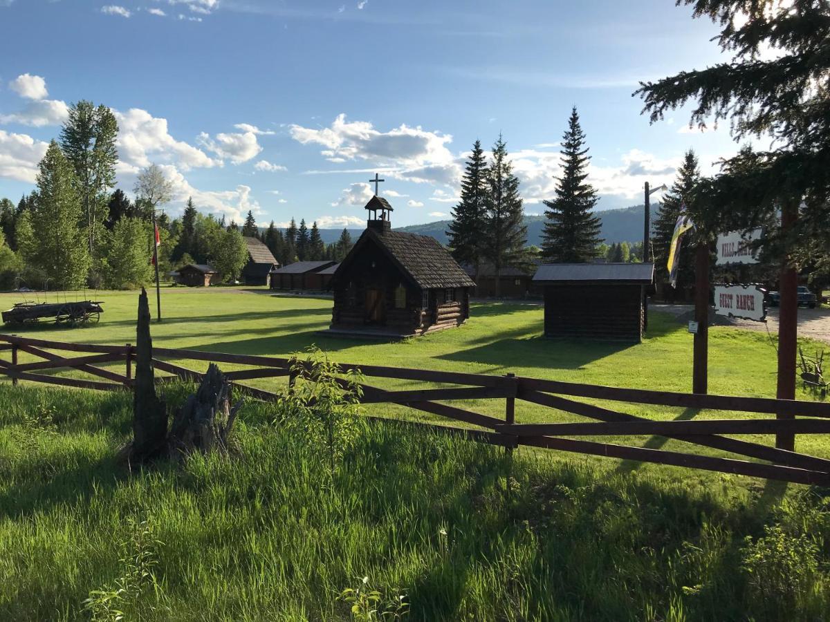 Готель Wells Gray Guest Ranch Клірвотер Екстер'єр фото